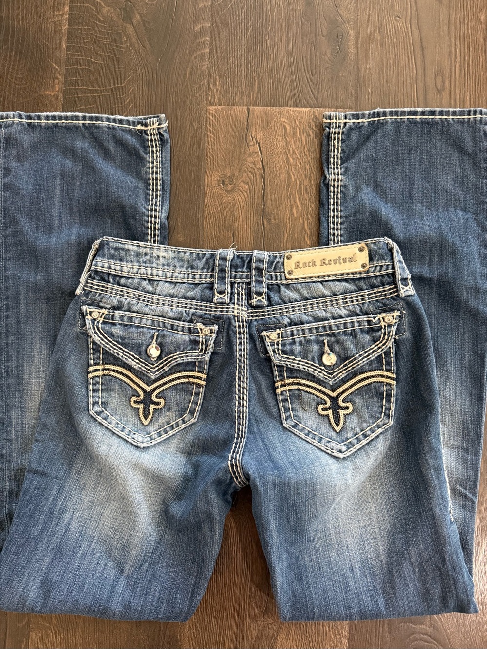 Rock revival Women's low rise Blue Embroidered Back Pocket Bootcut Jeans